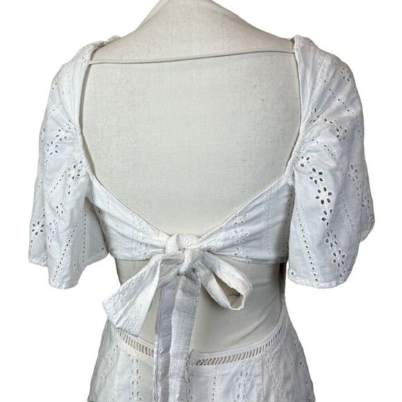Finders Keepers Sundays Dress White Eyelet Open Back Ruffle Hem High Low Size 6 - Picture 7 of 14